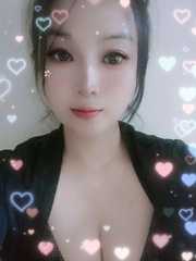 微胖大奶表妹